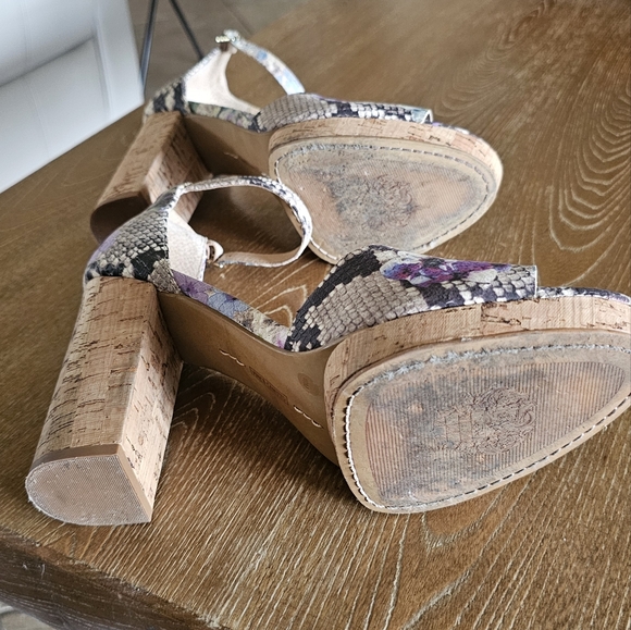 Vince Camuto Purple Snake Print Shoes - Picture 5 of 5